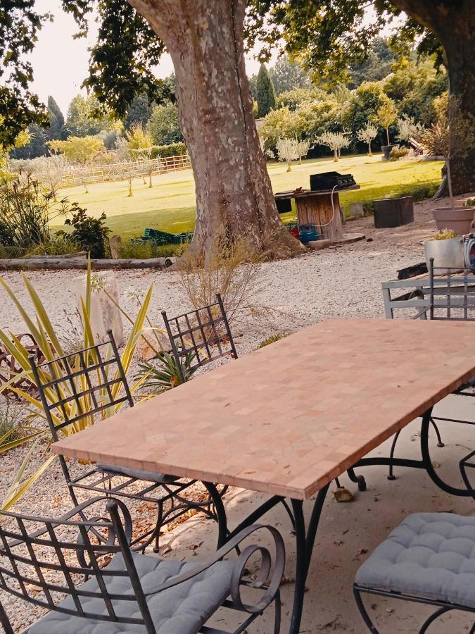 Châteaurenard Gite Du Mas De La Finiere ,Avec Spa Interieur מראה חיצוני תמונה